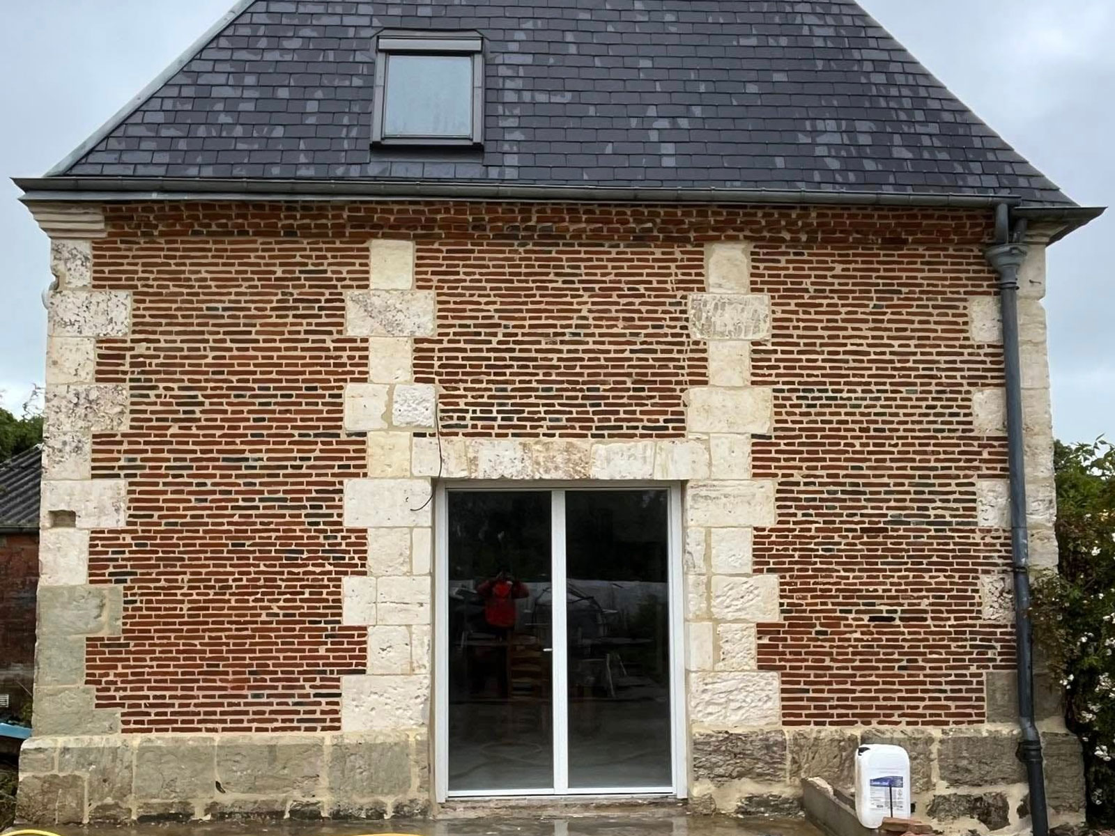 Restauration façade en briques et silex à Fécamp et Le Havre